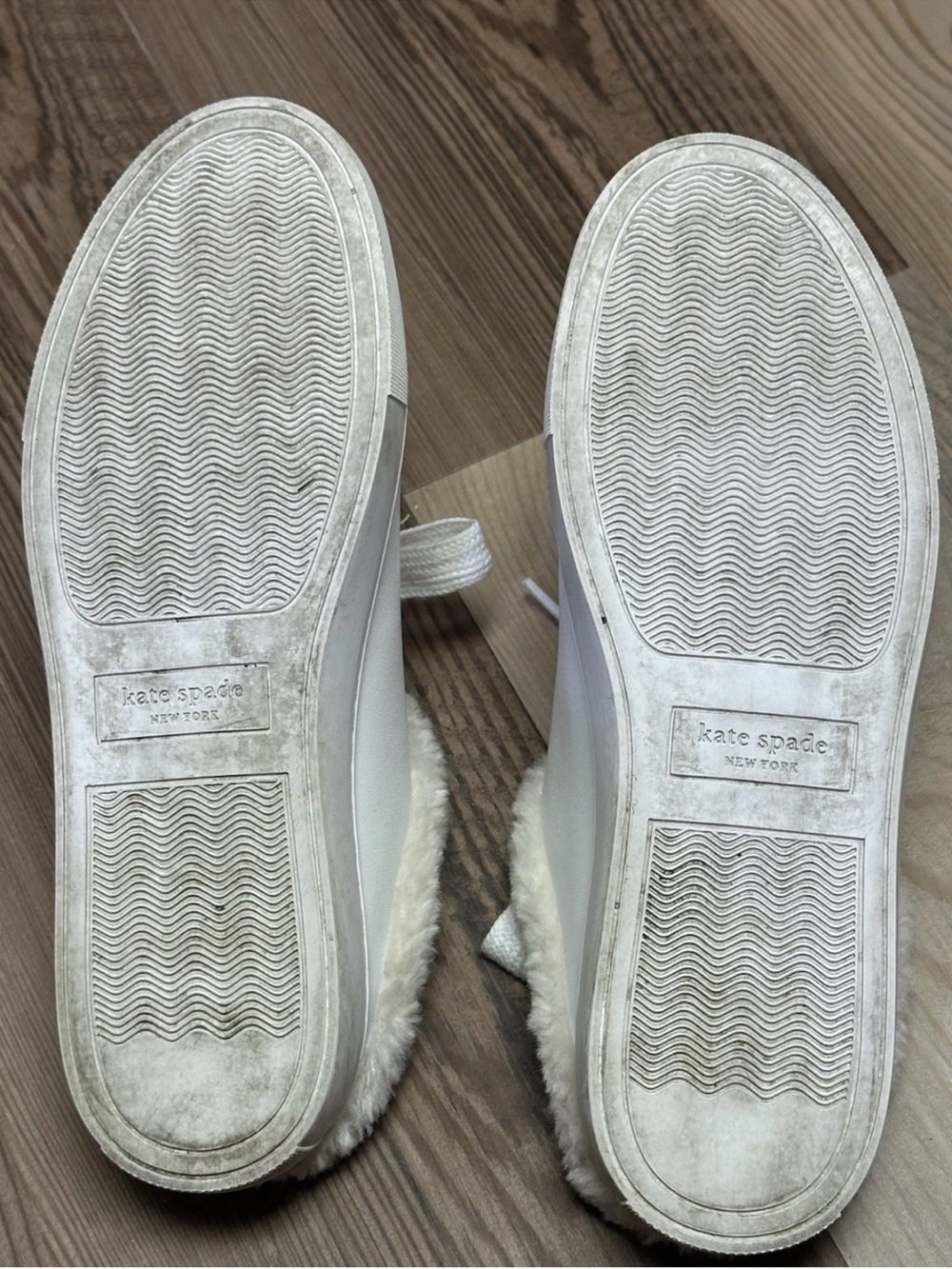 Kate Spade Fez Mule Faux Fur Wht Large Logo Leather Slip On Shoes Women Size 9B - Picture 8 of 9
